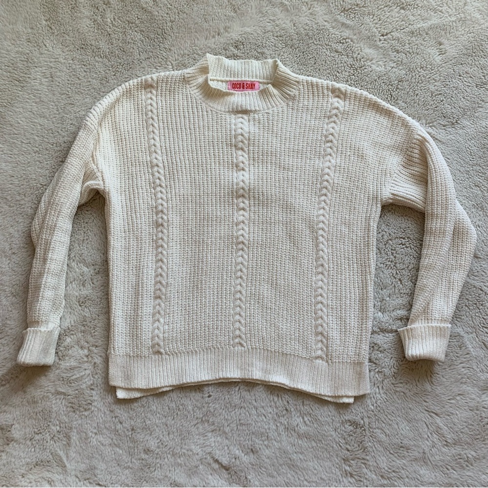 Elegant Cream Knit Sweater Size Medium